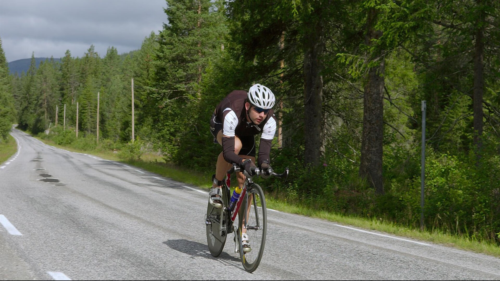 中国篮球运动国际交流合作不断深化，将中国篮球协会与篮球处合一改为